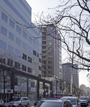 Le Catherine Condos in Montréal, QC - Building Photo - Building Photo