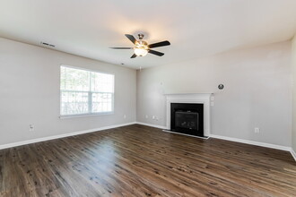 248 Weststone Blvd in Fuquay Varina, NC - Building Photo - Building Photo
