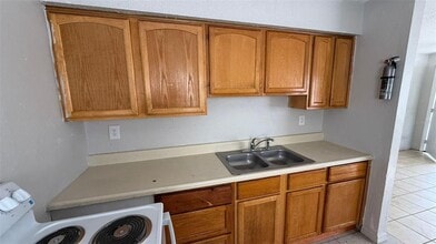 404 Peters St in Wildwood, FL - Building Photo - Building Photo