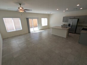 10947 Cheshire Wds Ave in Las Vegas, NV - Building Photo - Building Photo