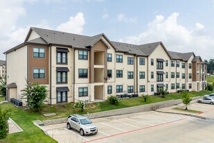 Haven at M in Huntsville, TX - Building Photo