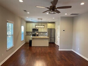 3544 College St in Atlanta, GA - Foto de edificio - Building Photo
