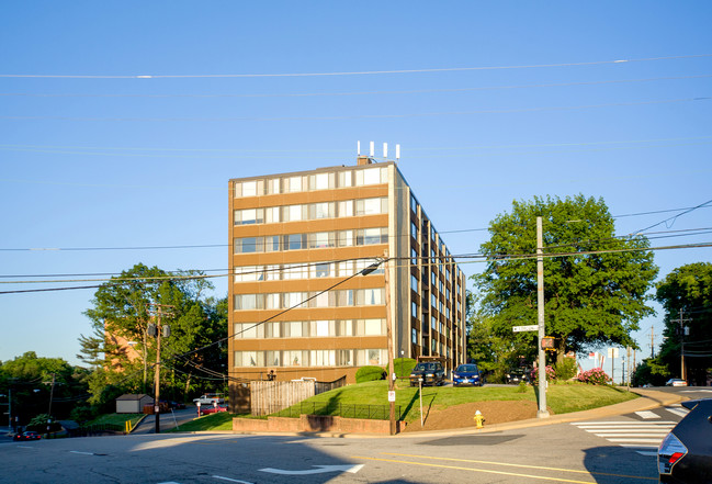 Lorcom House in Arlington, VA - Building Photo - Building Photo