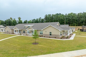 Beacon Place Northport LLC in Northport, AL - Foto de edificio - Building Photo
