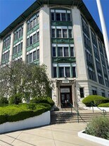 1 Landmark Sq in Port Chester, NY - Building Photo