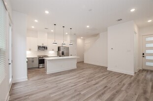 2054 Johanna Crk Dr in Houston, TX - Building Photo