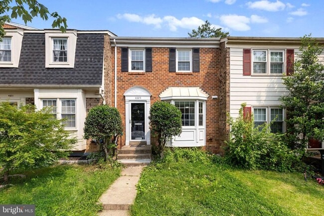 4825 Nash Dr in Fairfax, VA - Building Photo - Building Photo