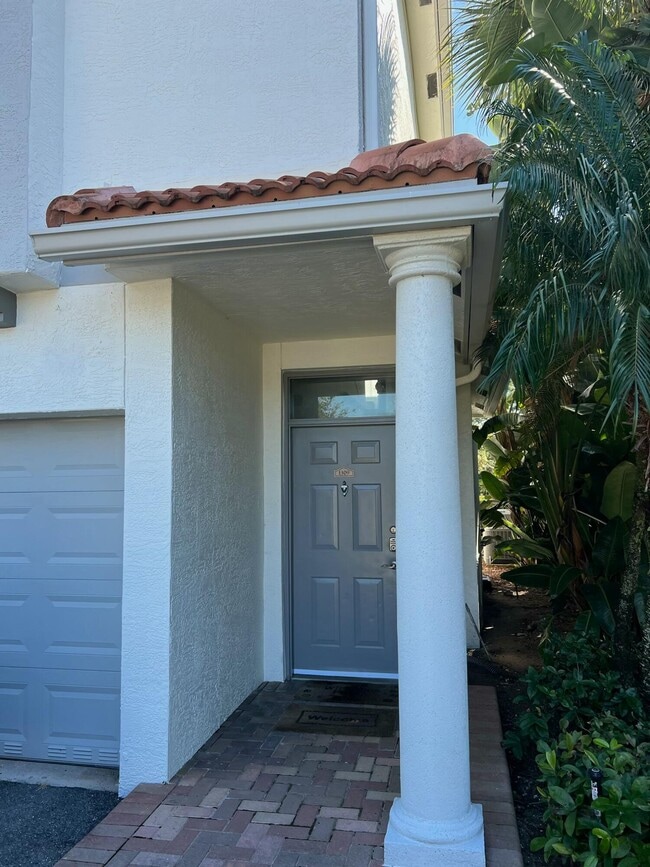 2034 Alta Meadows Ln in Delray Beach, FL - Building Photo - Building Photo