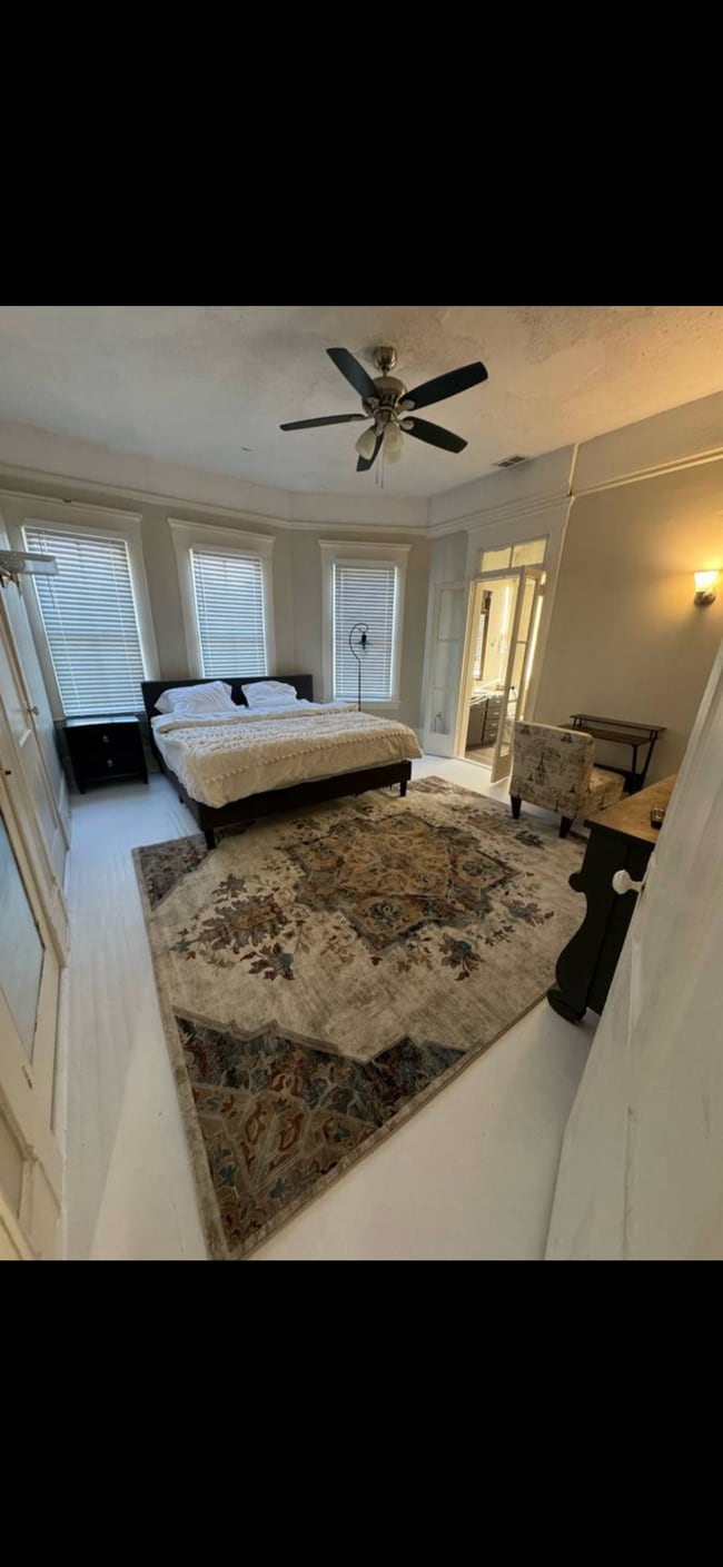 115 W 36th St, Unit 1 bedroom apartment in Savannah, GA - Building Photo - Building Photo