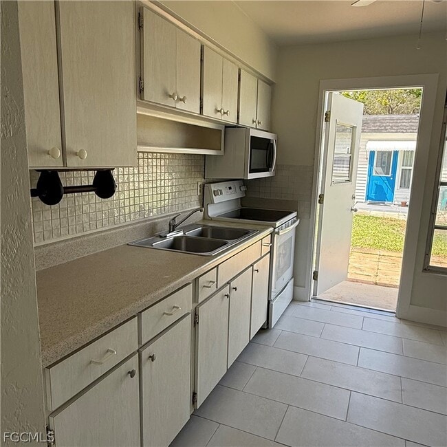 property at 26 Hamlin Ct