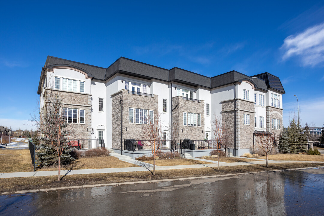 356 Quarry Park Blvd SE in Calgary, AB - Building Photo