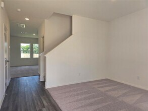 319 Stonebrook Dr in Hutto, TX - Building Photo - Building Photo