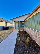 10320 Baled Bermuda Rd in Oklahoma City, OK - Building Photo - Building Photo