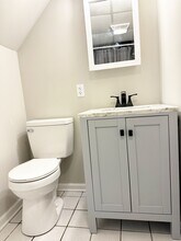 227 N California St, Unit Studio in Sycamore, IL - Building Photo - Building Photo
