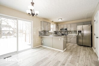 339 Shyanne Dr in Powell, OH - Building Photo - Building Photo