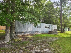 757 Three Bridges Estates Cir in Jacksonville, NC - Building Photo