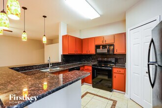 806 Anza Ave in Lehigh Acres, FL - Foto de edificio - Building Photo