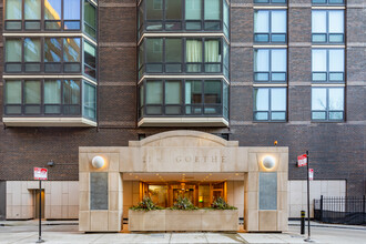 Hanover House in Chicago, IL - Building Photo - Building Photo