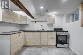 125 Glenholme Ave in Toronto, ON - Building Photo - Building Photo