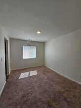 322 Double Spring Dr in Reno, NV - Building Photo - Building Photo