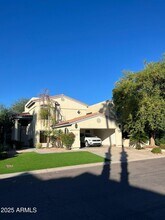 9414 S 51st St in Phoenix, AZ - Foto de edificio - Building Photo