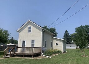 508 9th Ave in Camanche, IA - Building Photo