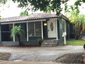 335 NE 114th St-Unit -A in Miami, FL - Building Photo - Building Photo