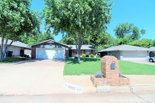 3905 Whispering Heights Dr in Edmond, OK - Building Photo - Building Photo
