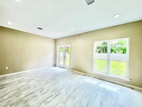 5602 Hirondel in Houston, TX - Building Photo - Building Photo