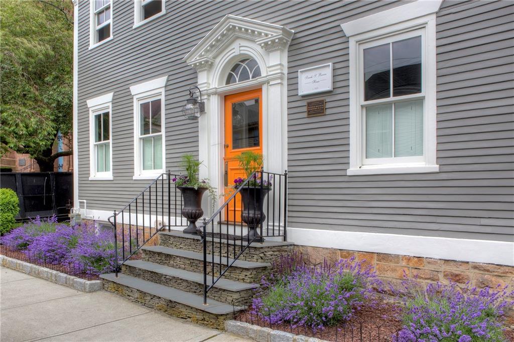 204 Spring St in Newport, RI - Building Photo