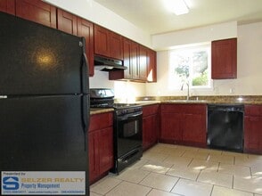 232 Main Cir in Ukiah, CA - Building Photo - Building Photo