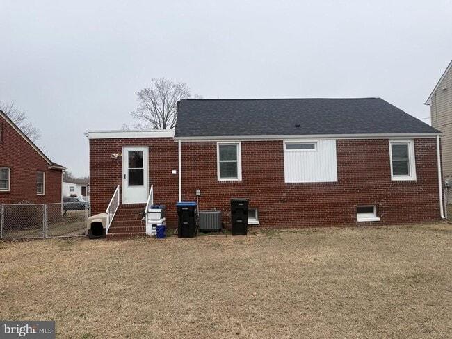 property at 312 Woodford St