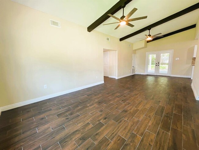 24514 Sunny Glen Dr in Huffman, TX - Building Photo - Building Photo