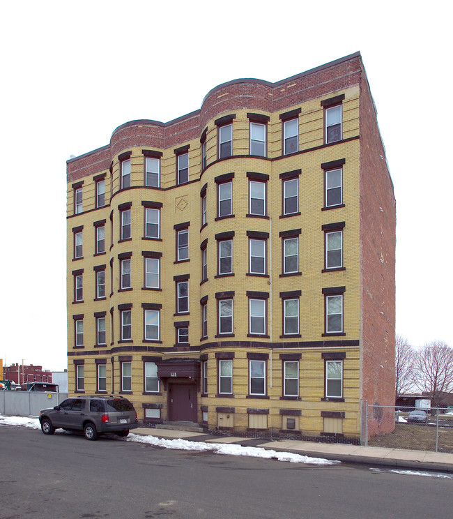 660 S Bridge St in Holyoke, MA - Building Photo - Building Photo