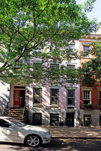 310 W 19th St in New York, NY - Building Photo - Building Photo