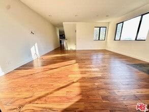 6441 Bryn Mawr Dr in Los Angeles, CA - Building Photo - Building Photo