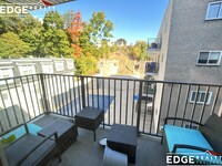 121 Tremont St, Unit 322 in Brighton, MA - Foto de edificio - Building Photo