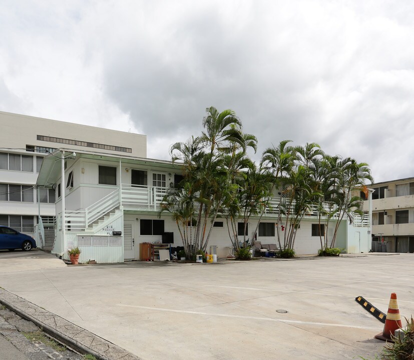216 Puuhue Pl in Honolulu, HI - Building Photo