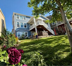 8610 Zircon Way in Arvada, CO - Foto de edificio - Building Photo