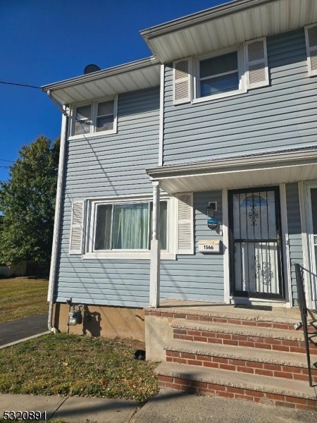 1566 Lawrence St-Unit -1 in Rahway, NJ - Building Photo