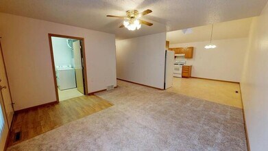 310 S 13th St in Bismarck, ND - Building Photo - Building Photo