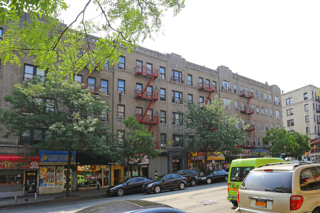 1630 St Nicholas Ave in New York, NY - Foto de edificio