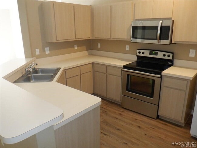 2981 W Gifford Ln in Citrus Springs, FL - Building Photo - Building Photo