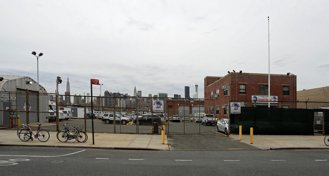 Greenpoint Landing Phase II in Brooklyn, NY - Building Photo - Building Photo