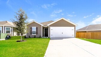 26627 Ezemily Dr in Magnolia, TX - Building Photo