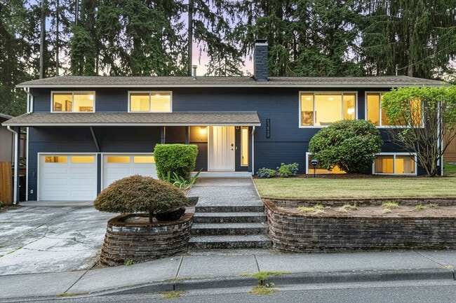 property at 13829 NE 74th St