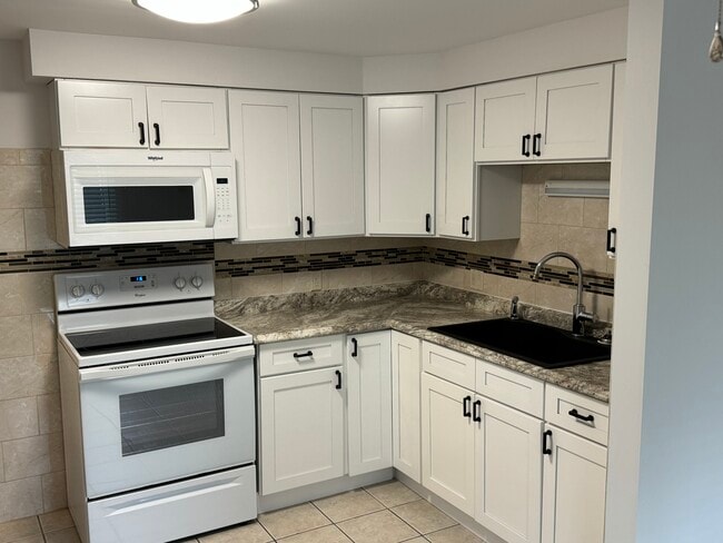 194 Linden Ave, Unit 3 in Buffalo, NY - Foto de edificio - Building Photo