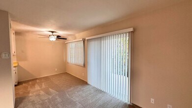 120 Lisa Ln in Costa Mesa, CA - Building Photo - Building Photo