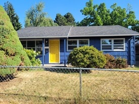 12670 SW 12th St in Beaverton, OR - Building Photo