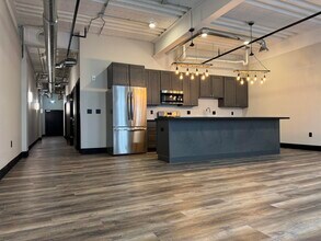 200 W College Ave in Appleton, WI - Building Photo - Building Photo